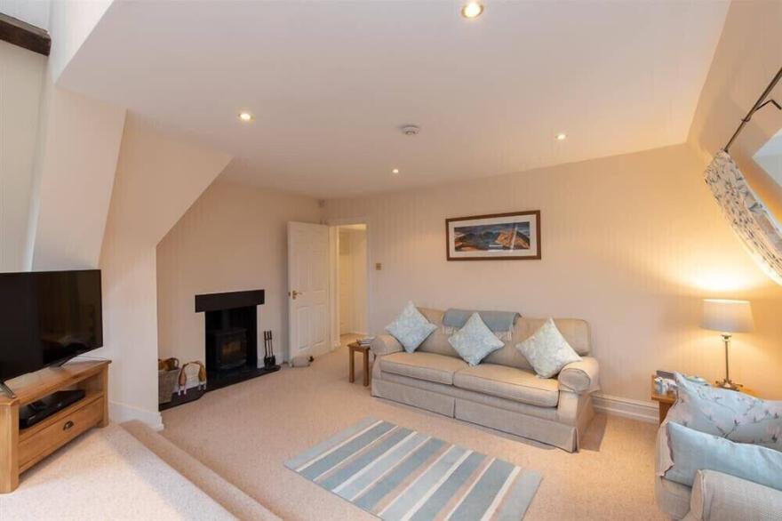WINDERMERE SUITE, family friendly, with open fire in Ambleside