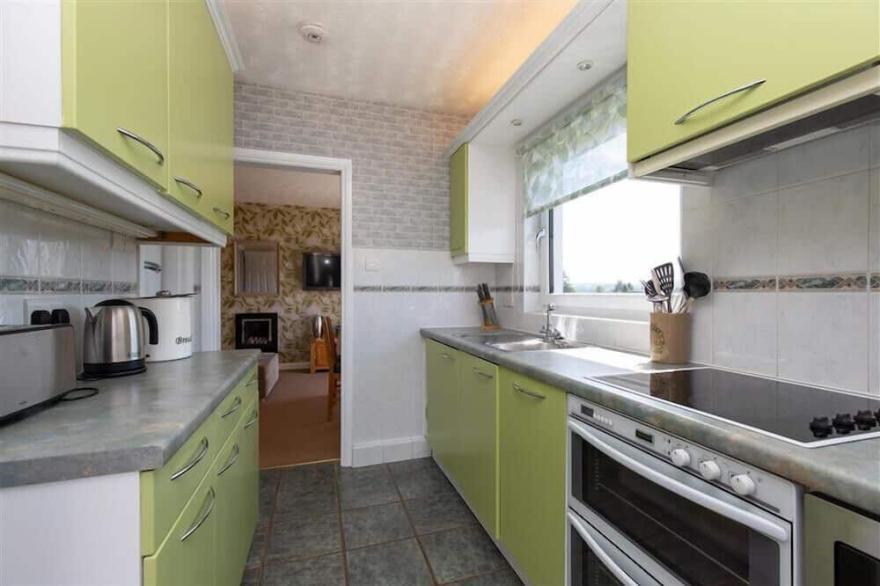 TOP NOTCH, family friendly, with a garden in Ambleside