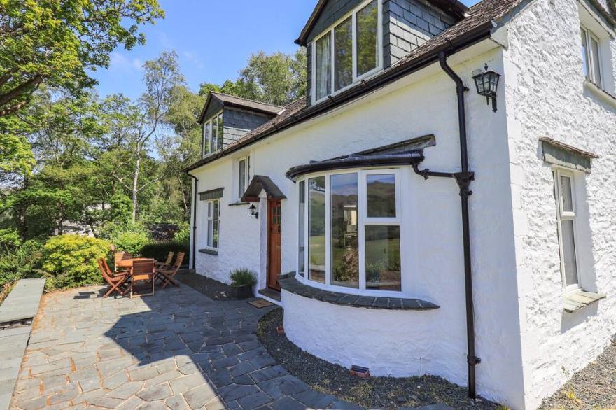 SPINDLE COPPICE, pet friendly, with a garden in Ambleside