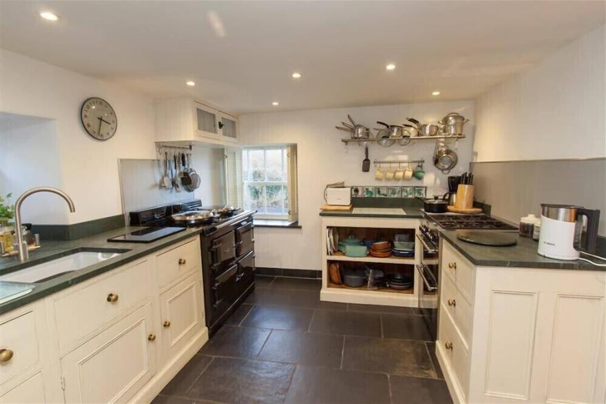 SYKE COTTAGE, with open fire in Hawkshead