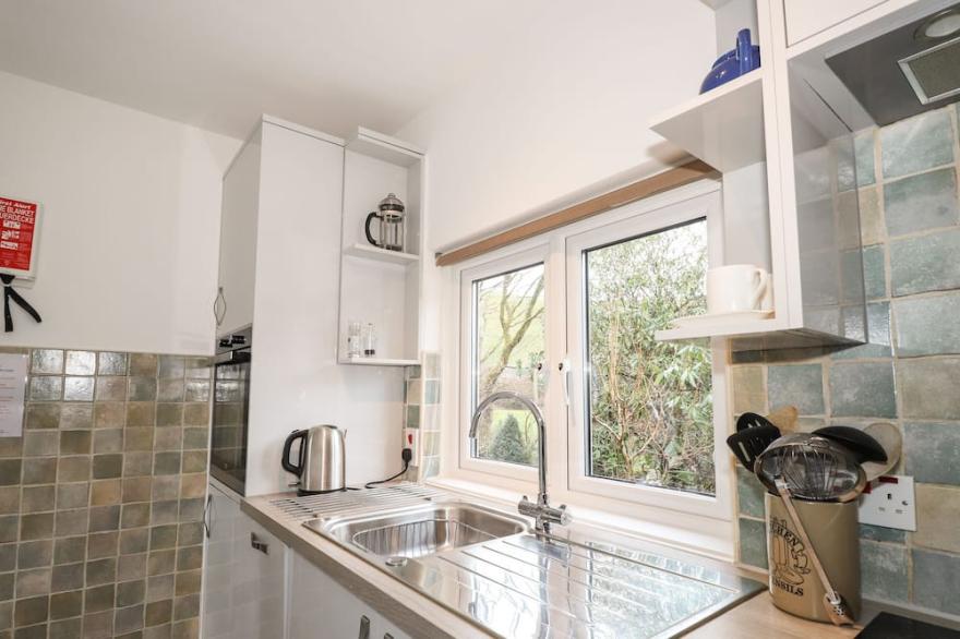 LARCH COTTAGE, pet friendly in Ambleside