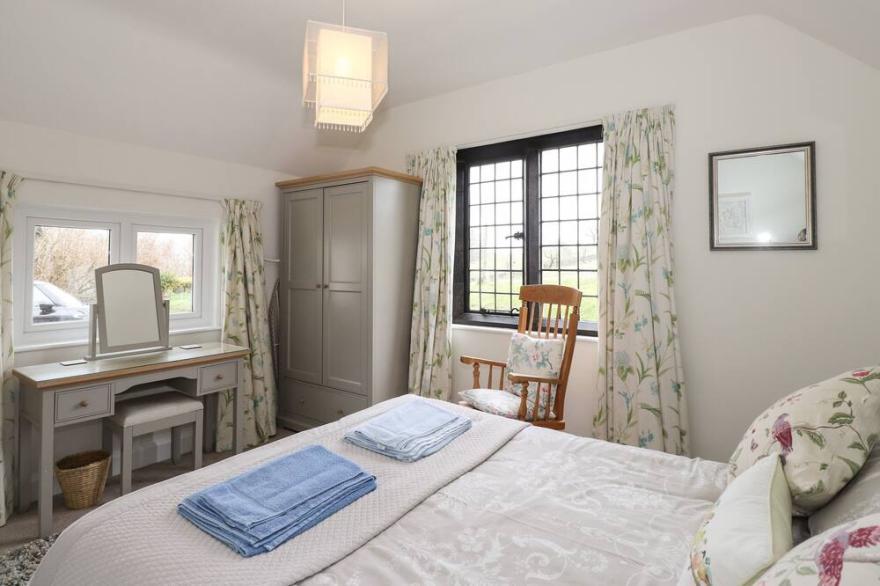 LARCH COTTAGE, pet friendly in Ambleside