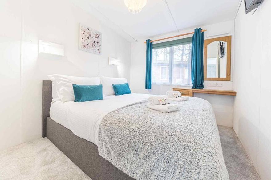Pass the Keys | Grasmere Lodge sleeps 6 White Cross Bay Windermere