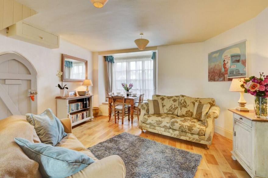 School Cottage - Two Bedroom House, Sleeps 4