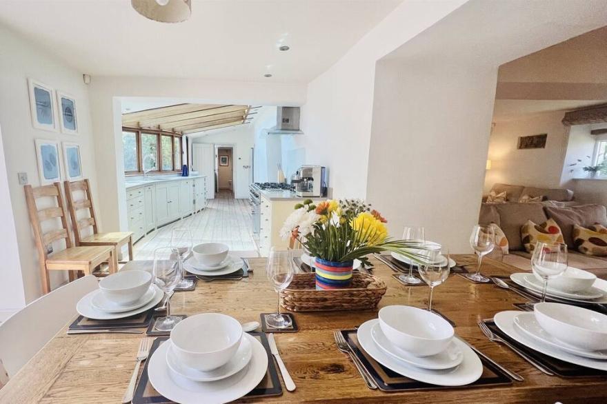 Sweets Cottage - 5 Bed | Hot Tub* | Large Garden
