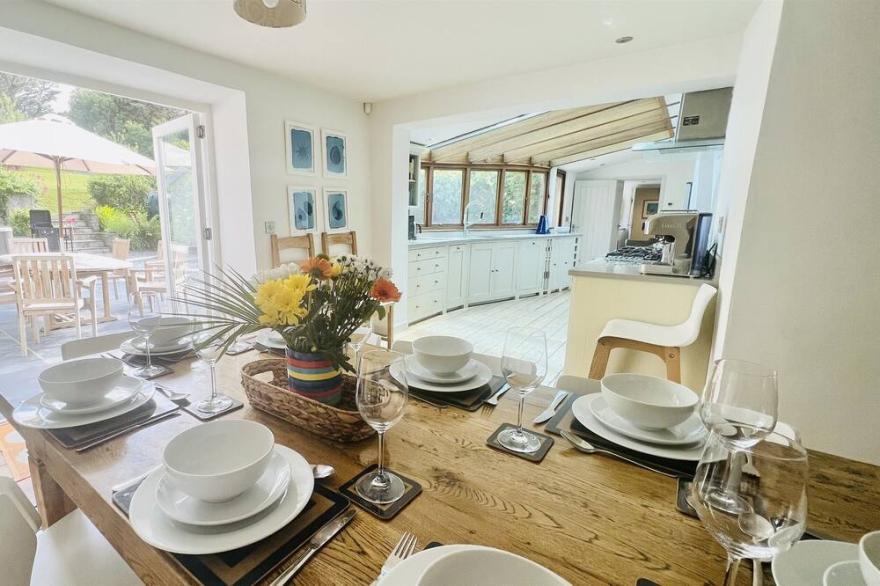 Sweets Cottage - 5 Bed | Hot Tub* | Large Garden