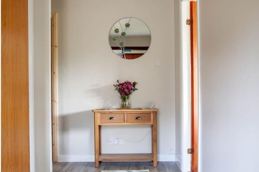 Fabulous 3-bedroom bungalow overlooking the Holy Loch