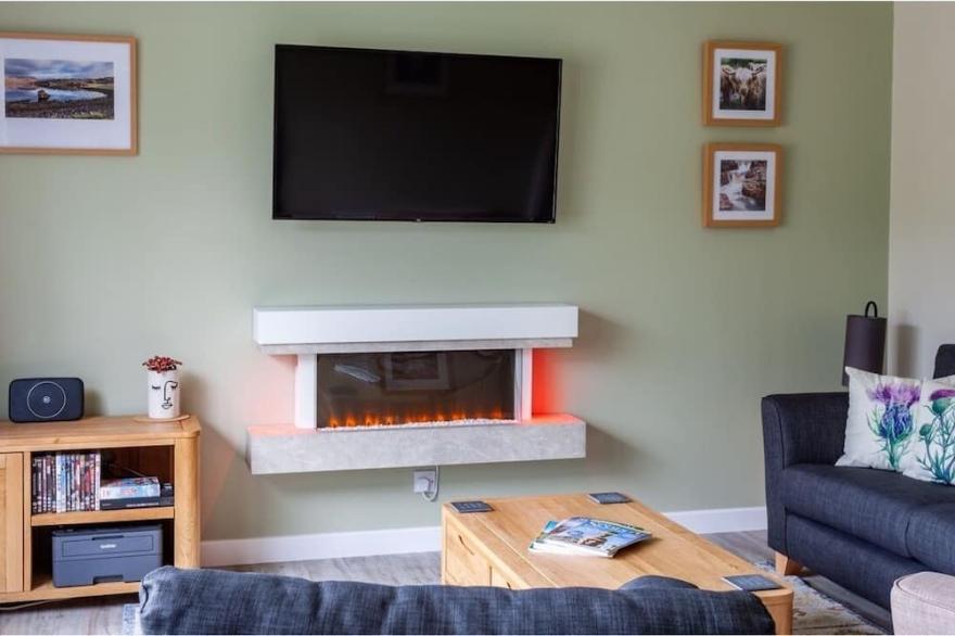 Fabulous 3-bedroom bungalow overlooking the Holy Loch