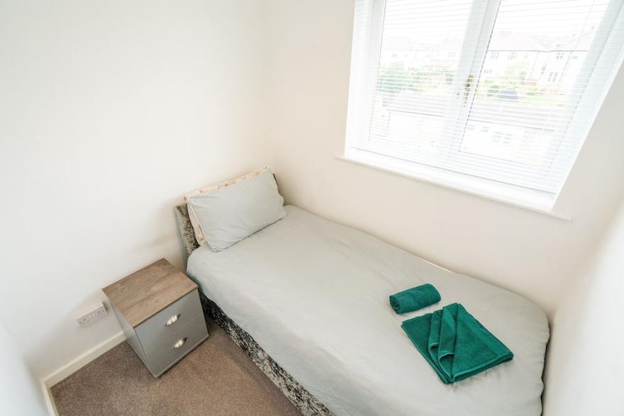 Stylish & Comfortable 3BR Spacious Home w/ Parking