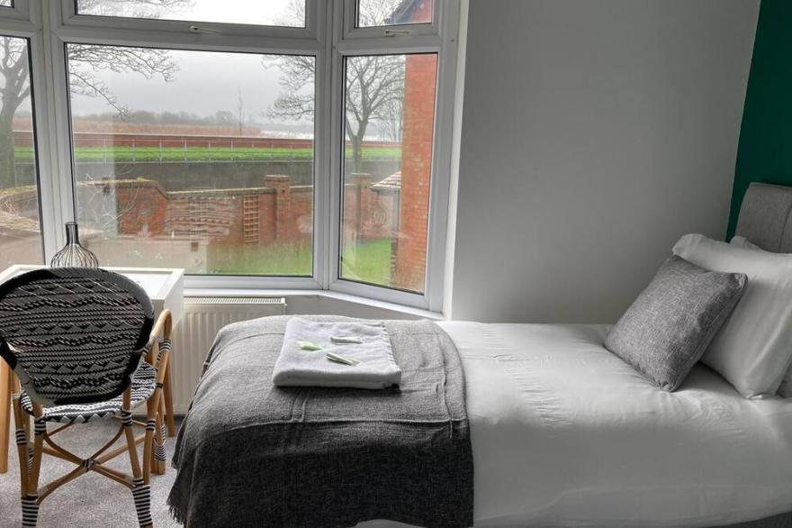 Ouse View Cottage (Goole's finest accommodation)