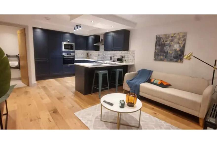 Centrally Located New Apartment