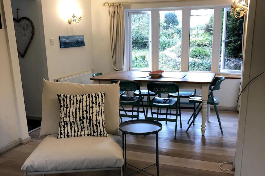 Three bedroom holiday cottage in the village of Chapel Amble, North Cornwall.