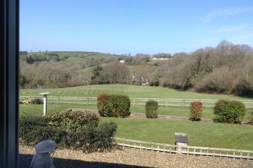 3 Bed Cottage with Hot Tub &  Near New Quay, Wales
