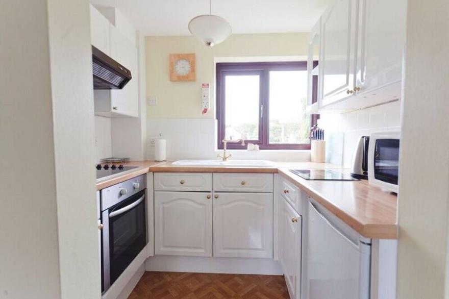 3 Bed Cottage with Hot Tub &  Near New Quay, Wales