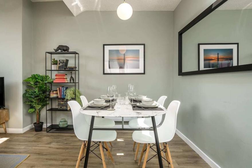 Host Apartments | The Georgian Quarters at Bedford St VI