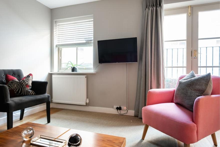 The Norfolk Maisonette - Lovely 4BDR Mews Home in Paddington
