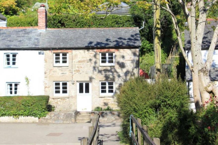 Creek Cottage - Two Bedroom House, Sleeps 4
