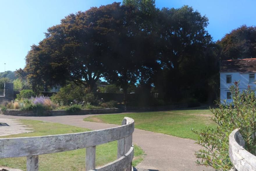 LITTLE STARBOARD, family friendly, with a garden in Kingsbridge