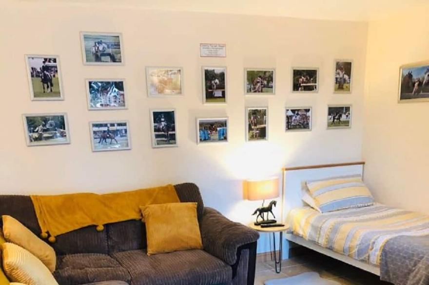 Moss Farm Cottage - A haven for horse & countryside lovers