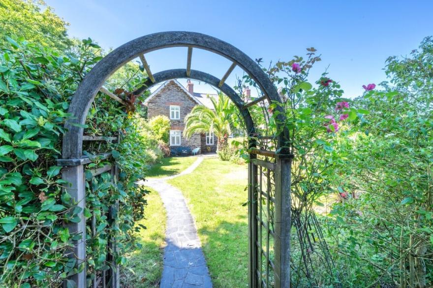 The Chestnuts - Three Bedroom House, Sleeps 5