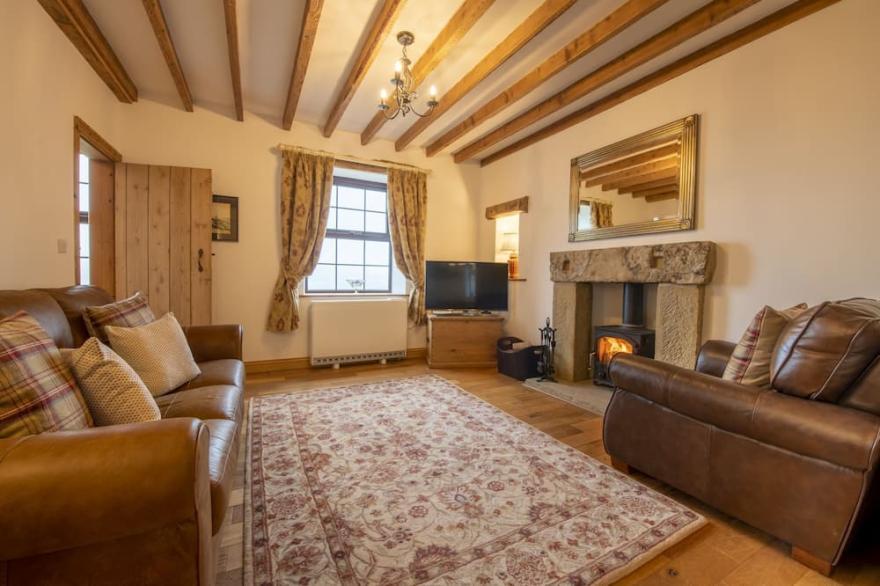 Threp'nybit Cottage is perfectly situated for a family of all ages in a wonderful remote position wi