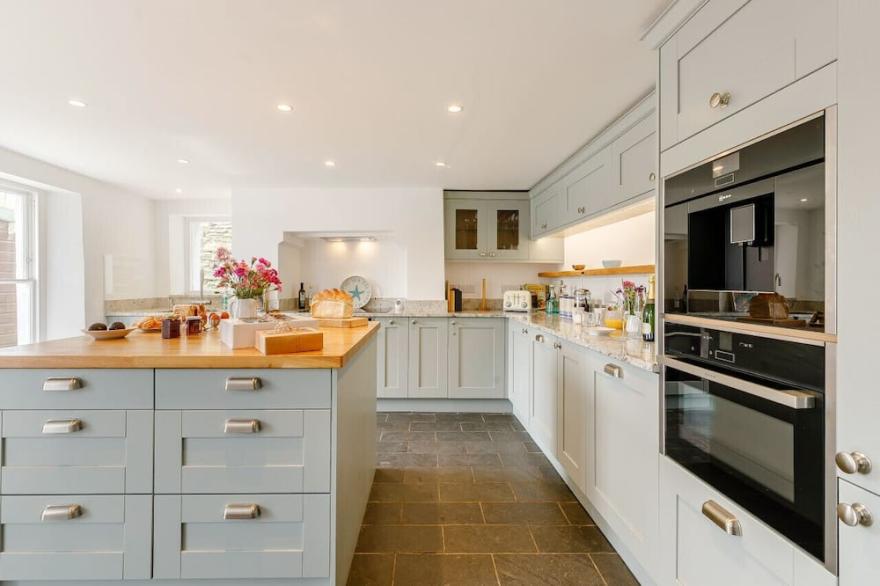 Cannis - Three Bedroom House, Sleeps 6