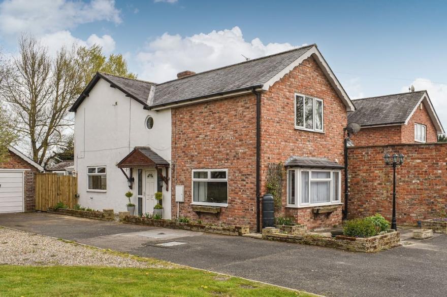 3 bedroom accommodation in Pickering