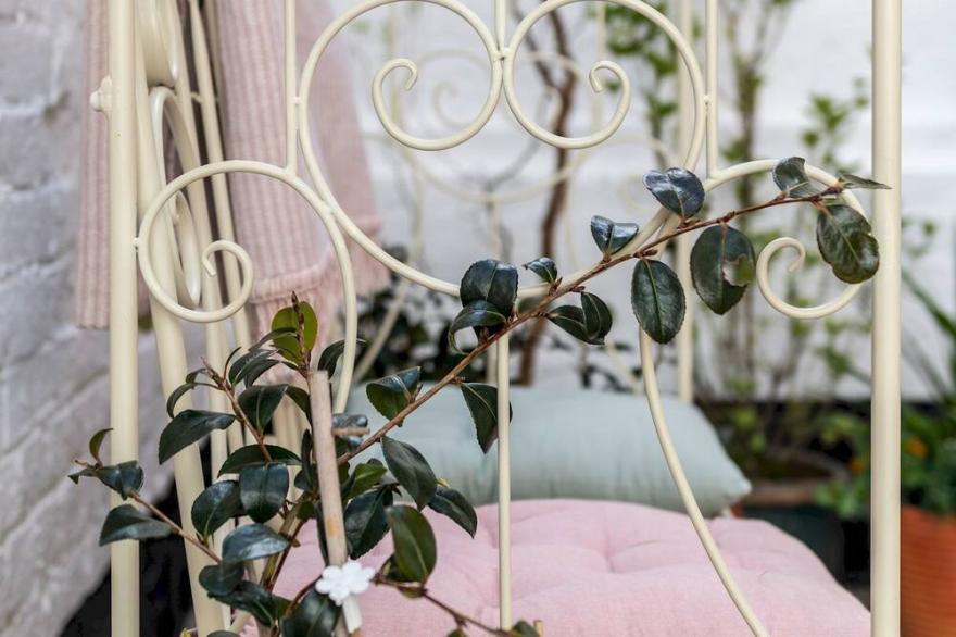 Pass the Keys | Stunning Georgian town house in the centre of town