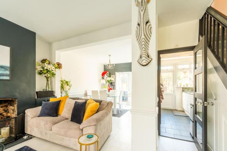 Pass the Keys | Stunning 2BR house with garden
