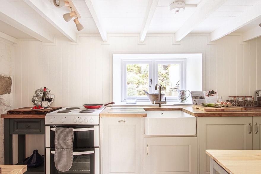 Tewennow Cottage - sleeps 2 - Cubert near Newquay