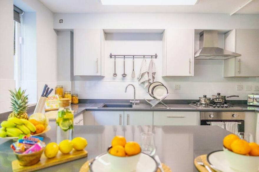 Budget-Friendly Room near Bristol Road