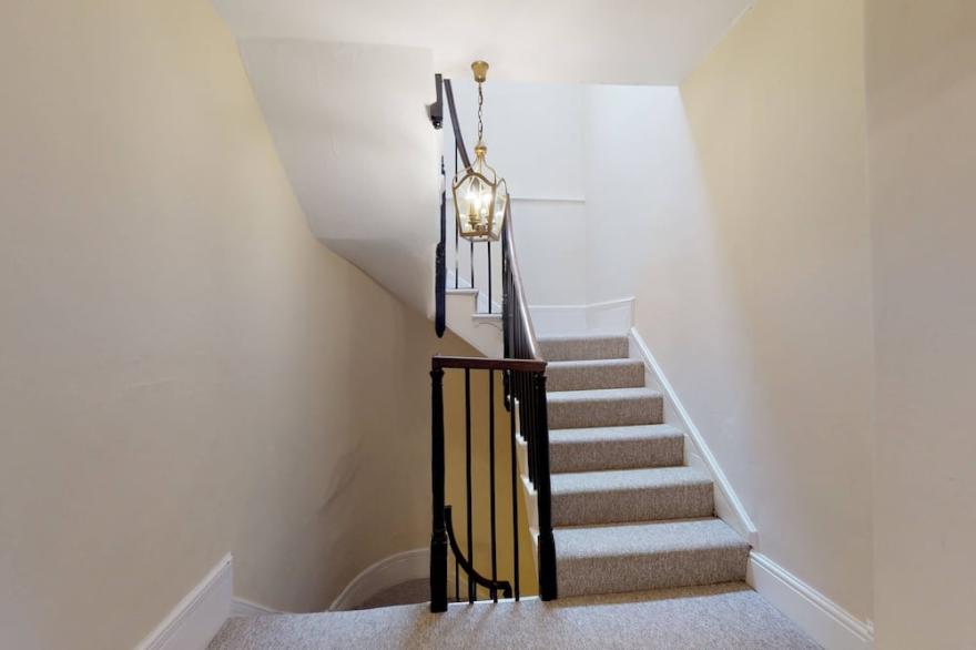 Market Place Woodstock Holiday Cottage 3 Bed & Sleeps 5