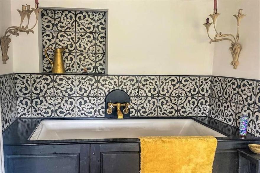 Milverton Georgian Gem with Boho Vibe .