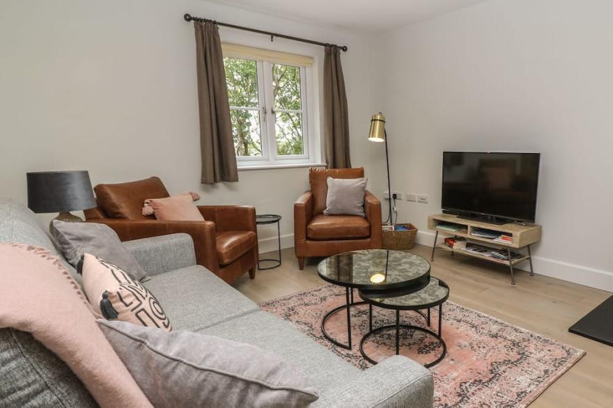 TINNERS REST, pet friendly, character holiday cottage in Pendeen