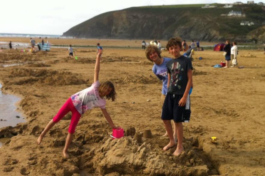PERRANPORTH BUNGALOW - lovely holiday complex - great facilities, Swimming pool