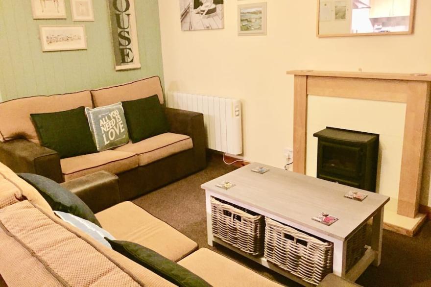 PERRANPORTH BUNGALOW - lovely holiday complex - great facilities, Swimming pool