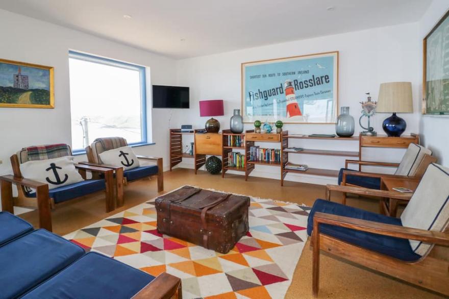 MORDROS, family friendly, luxury holiday cottage in Sennen Cove
