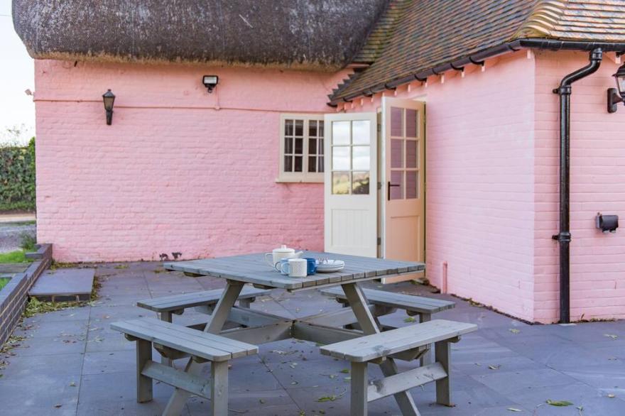 Raspberry Cottage -  a holiday let that sleeps 5 guests  in 2 bedrooms
