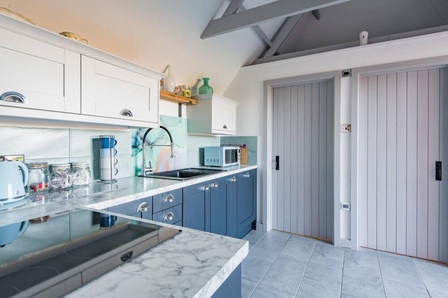 Raspberry Cottage -  a holiday let that sleeps 5 guests  in 2 bedrooms