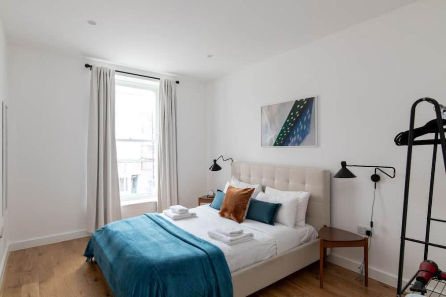 LCA - Luxury Serviced Apartment in Camden (mins to Central London)