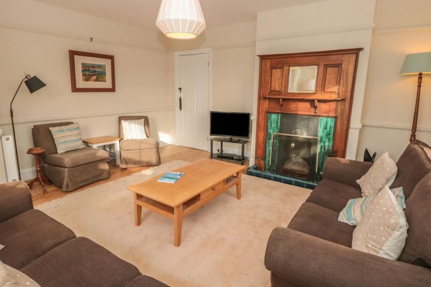 SAVERNAKE, pet friendly, with a garden in Thurlestone