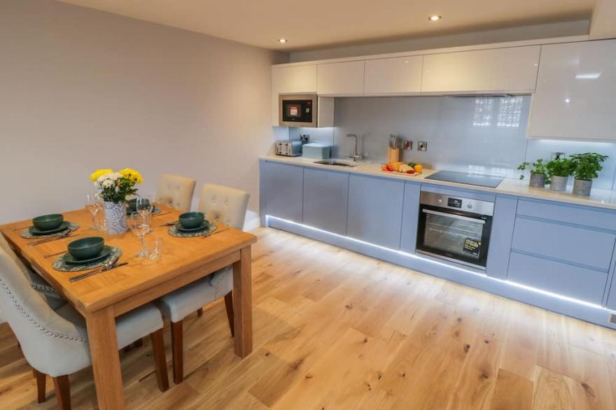 SIR NIGEL GRESLEY @ ENGINE SHED, family friendly in Whitby