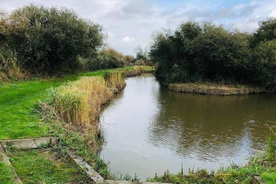 Swallow Fishing Lodge - Sleeps 4
