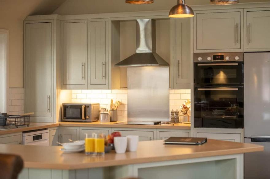 LaLo is a bright and airy barn conversion just outside the village of Pickhill with far reaching vie