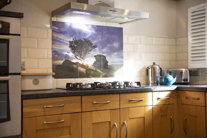 This quaint cottage is in easy walking distance of Malton's wonderful town centre and is well placed
