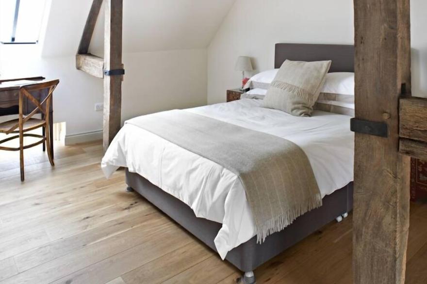 Pear Tree Cottage at Manor Farm Courtyard Cottage