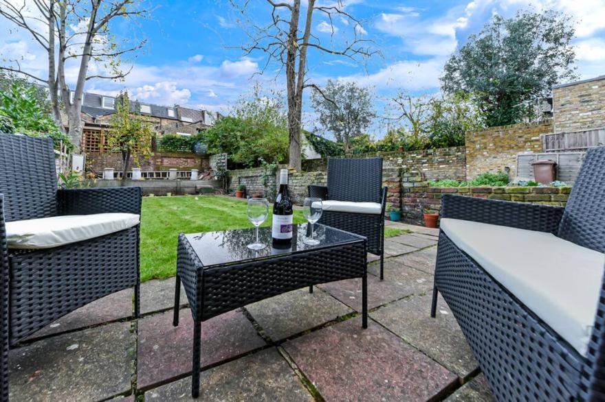 Comfortable Home in Hackney