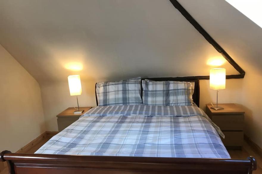 Perfectly located cosy converted coach house