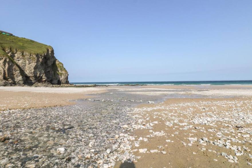11 TOWAN VALLEY, pet friendly, country holiday cottage in Porthtowan