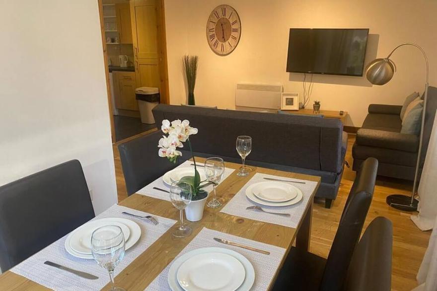 Alexander Apartments Newcastle City 6 Beds